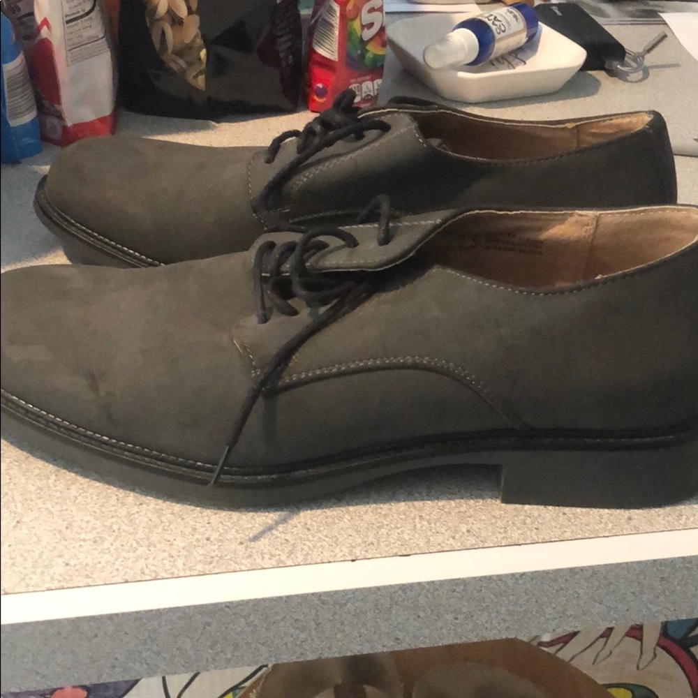 dark gray dress shoes